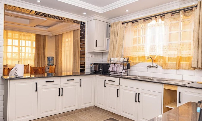 Ruiru Casa | Calm Haven- Cozy 4 Bedroom 4.5 bath in Gated Community
