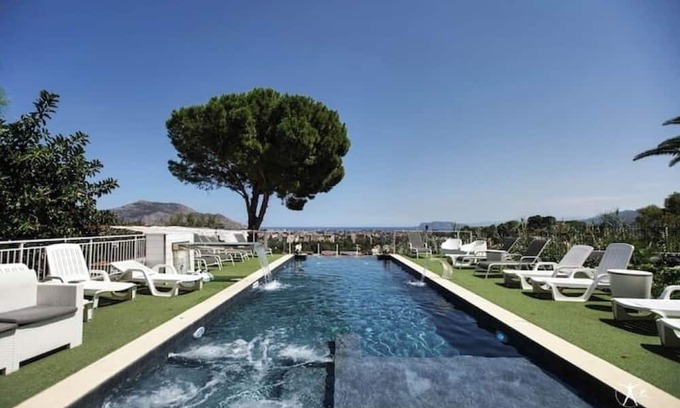 Palermo Apartamento | Exclusive Apartment in Villa with Pool - A Corner of Paradise