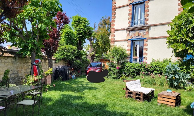 Houilles Casa | 1900 house with lots of charm, 10 minutes from St Lazare and Paris