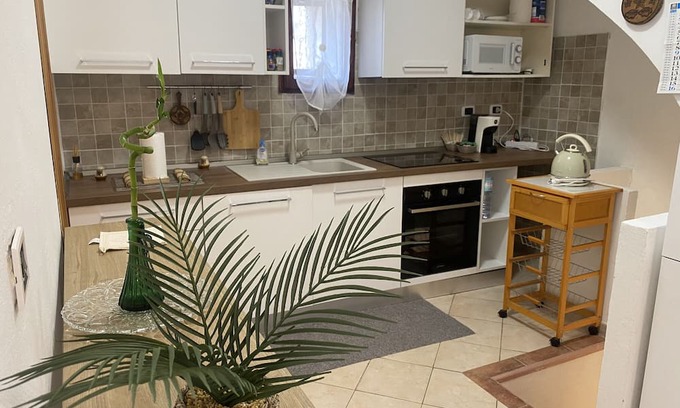 Sassari Apartamento | Apartment 'Albore Guest House' with Wi-Fi and Air Conditioning