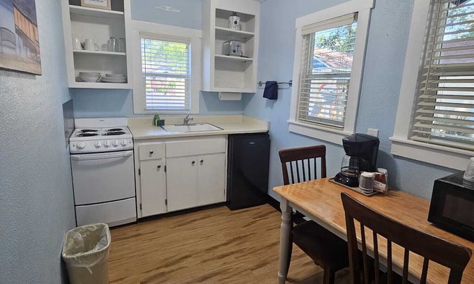 Lakeport Cabina | Cabin with 1 Bedroom and Kitchen