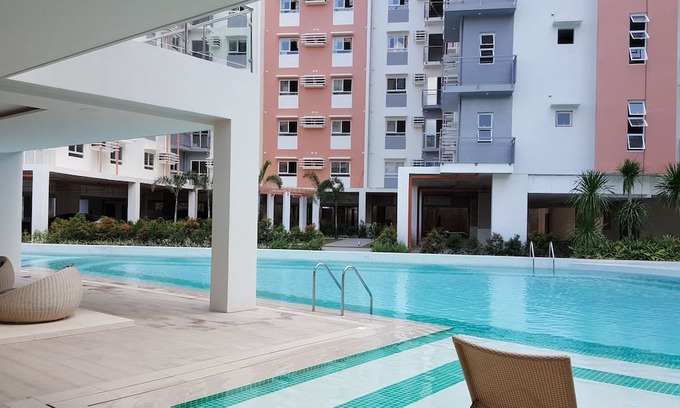 Lahug Condominio | Cozy Studio condo in charming Cebu City with WiFi, AC, near IT Park