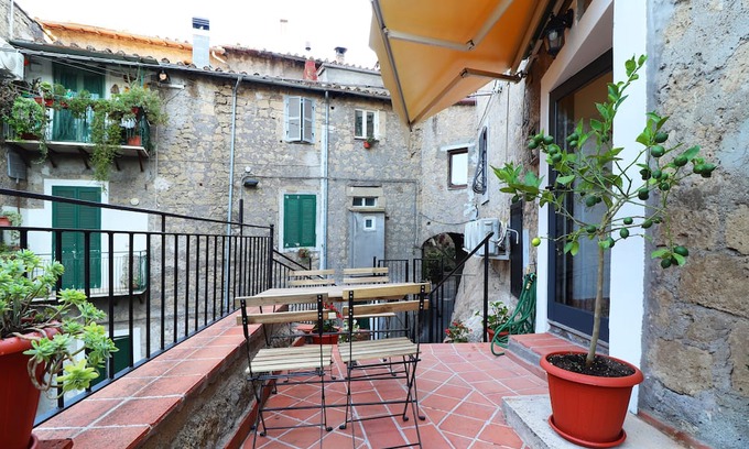 Caprarola Apartamento | Vrbo Property