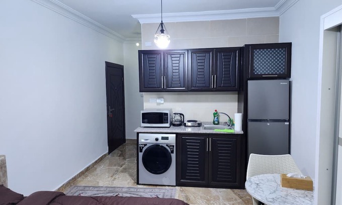 Al Jubeiha Apartamento | New Modern and Fully Furnished Studio Near University Of Jordan