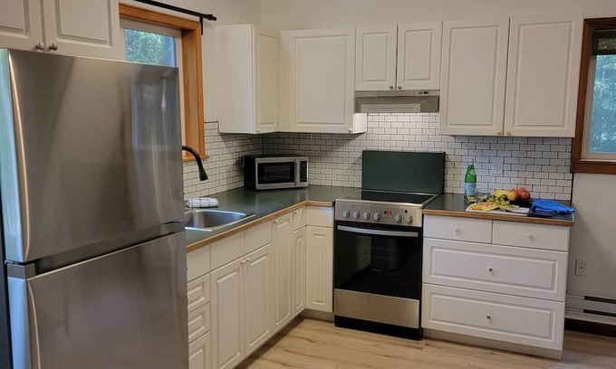 Whistler Creekside Casa | Escape in the Mountain Hideaway - Pet friendly, Stay Long Term