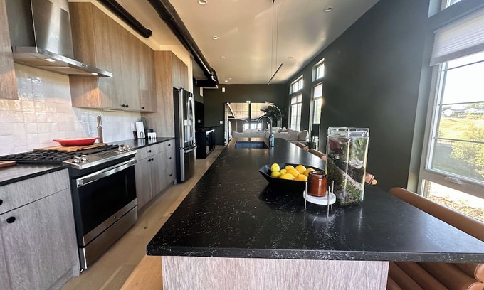 West Colfax Casa | Upscale 2 Bdrm Townhome with Rooftop in Sloans Lake Denver with Mountain Views