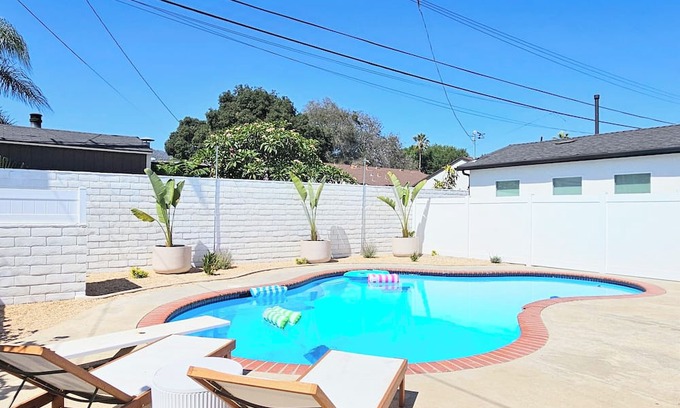 Glendora Casa | Luxurious Pool House in Glendora