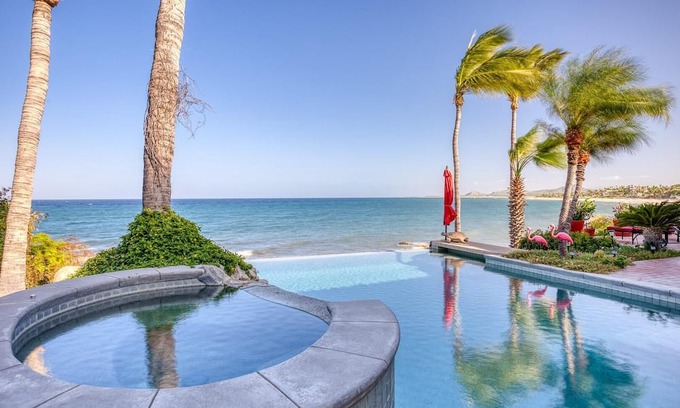 Buenavista Casa | Beachfront 2 BR Home w/pool