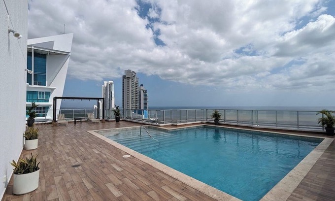 Costa del Este Apartamento | w* | Stunning 1BR with Balcony in Costa del Este