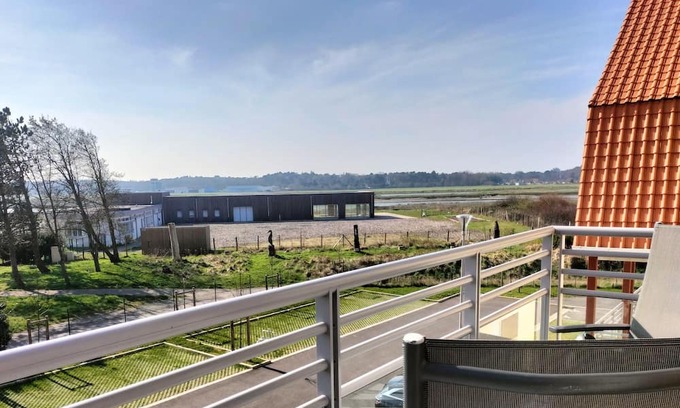 Etaples Apartamento | Spacious family nest with 2 balconies
