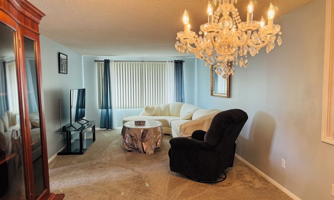 Cheektowaga Apartamento | Great location 2 minutes away from Buffalo Niagara International Airport