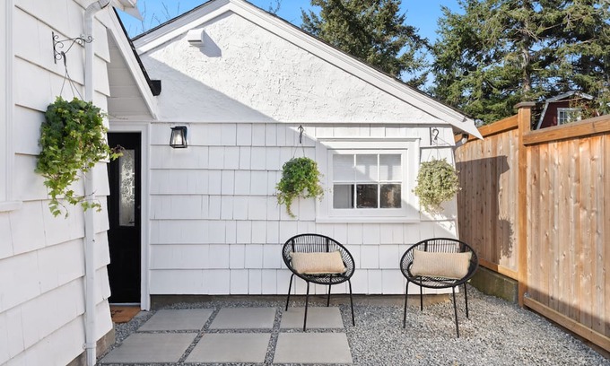 North Park Cabaña | Charming Guest Home in the Heart of Fernwood