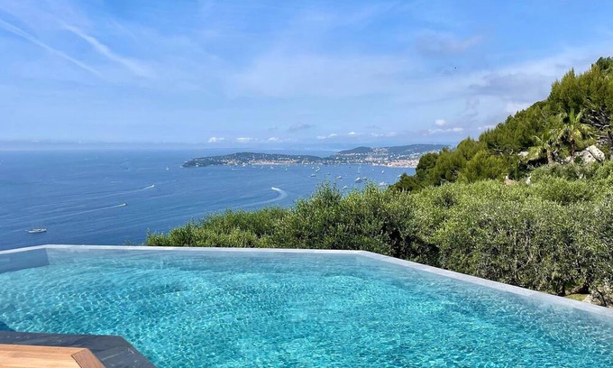 Cap d'Ail Casa | Breathtaking Clifftop Villa with Panoramic Mediterraneanview