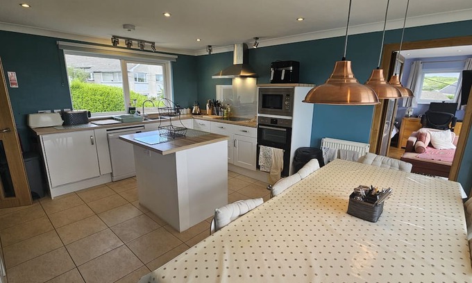 St. Mawes Cabaña | Sunnybanks - a holiday home that sleeps 8 guests in 4 bedrooms