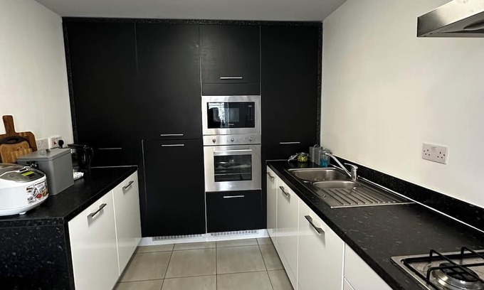 Loughton Casa | A comfortable room with ensuite