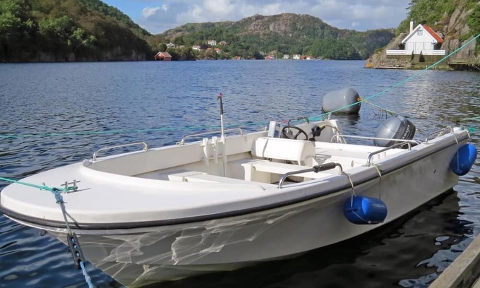 Flekkefjord Casa | Holiday home "Aurora Ulleroy", island Hidra - there alone location on the island Ulleroy near Flekkefjord, Kirkehamn/Kirkehavn, Norway-Vestagder, Southern Norway, 11 persons, 6 bedrooms, 2 x shower room, utility room and guest toilet, huge jetty,.