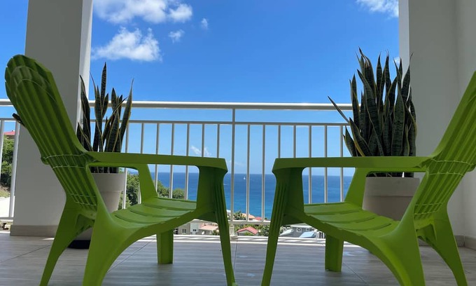 Les Anses-d'Arlets Apartamento | "Sweet bamboo" bottom of villa, sea view, 2 minutes from the beach
