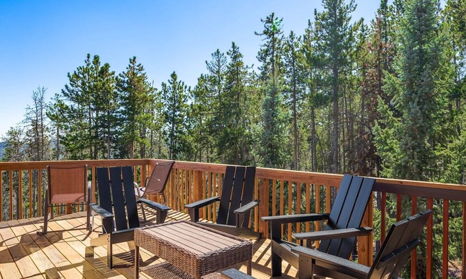 Evergreen Cabina | Mountain View Apartment Near Downtown & Trails