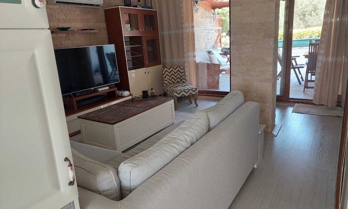 Ildır Koyu Casa | 4-bedroom villa for 9-Guest in gorgeous Sifne Cesme with WiFi