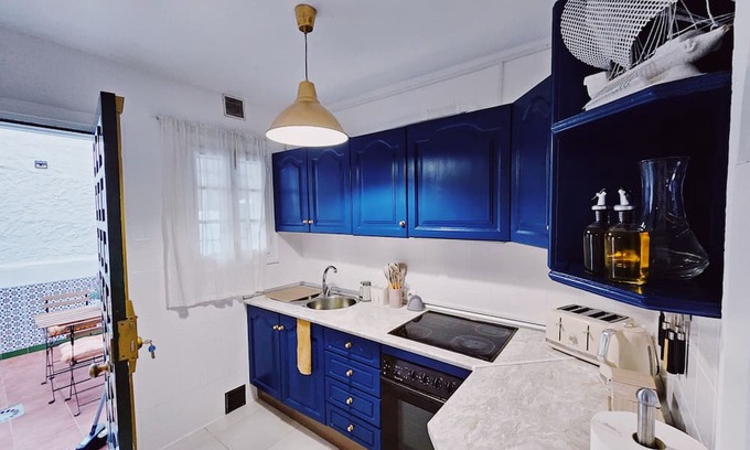 Torremolinos Chalet De Esquí | Feel at home away from home, where peace is met!