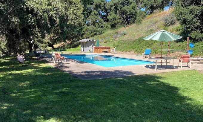 Santa Ynez Apartamento | Cozy, pet friendly 1-bedroom private space in Santa Ynez with pool and hot tub.
