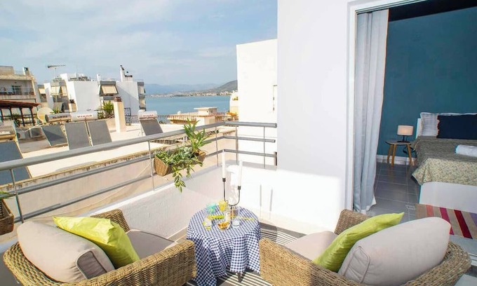 Chalcis Casa | Top floor apartment in Chalkidann