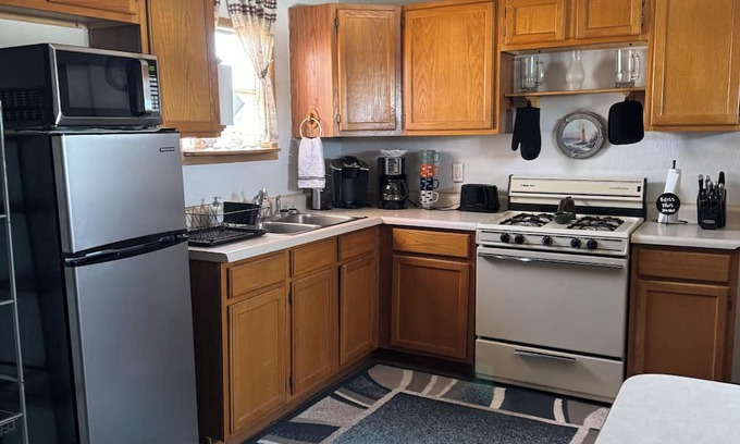 Elephant Butte Casa | Cozy 2-bedroom mobile home in enchanting Elephant Butte with AC, WiFi, and quiet