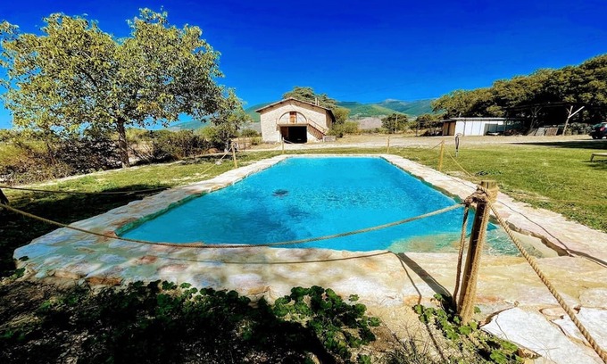 Poreta Otro | Biofarm in Spoleto with swimming pool