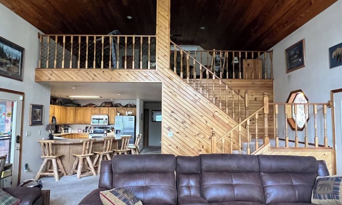 Garden Valley Casa | Unwind in our geothermal pool retreat! Frepit, horseshoe pits, sleeps 10, and WiFi.