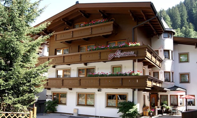 Lanersbach Apartamento | Apartment 'Appartement Himmelschlüssel' with Balcony and Wi-Fi