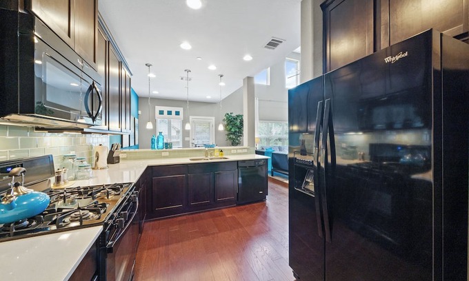 Cedar Park Casa | Elegant Lakeline Residence #42159