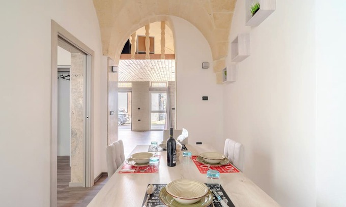 San Pancrazio Salentino Casa | Holiday Home 'Luxury Suite Salento' with Wi-Fi and Air Conditioning