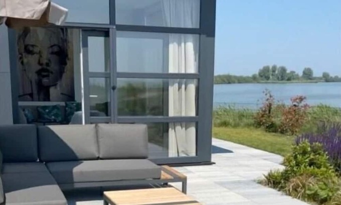 Enkhuizen Chalet De Esquí | IJsselmeerstrand Exclusief