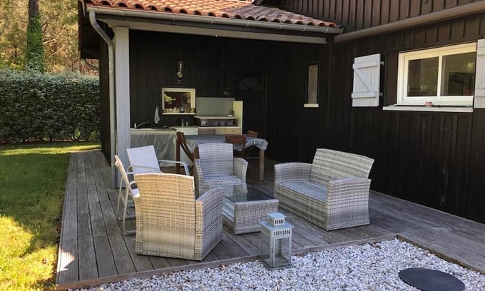 Taussat Casa | Vrbo Property