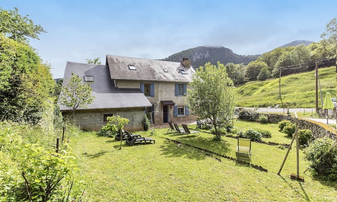 Beaudean Casa | Le Ruisseau - Maison vue montagne pour 10