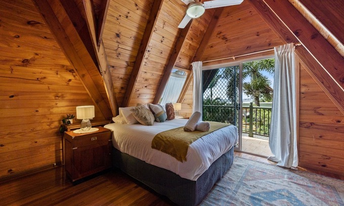 Point Lookout Casa | Lovat House by Discover Stradbroke