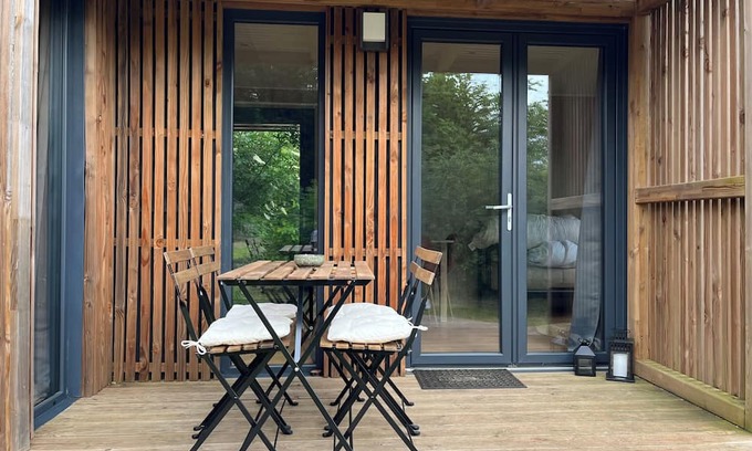 Sainte-Colombe-sur-Seine Chalet De Esquí | Vrbo Property