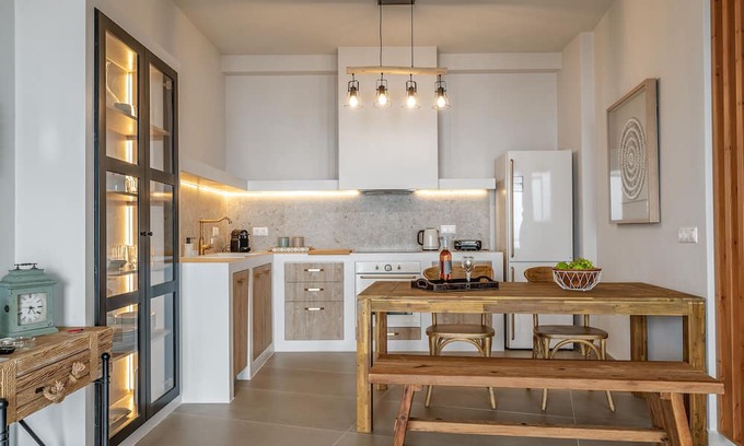 Kato Aprovatou Apartamento | Apartment 'Captain's Koutsi Suite' with Private Terrace, Wi-Fi and Air Conditioning