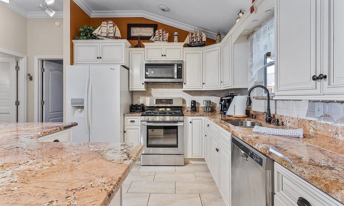 Glenbrook Cabaña | Batally - Cottage Home in The Village of Polo Ridge