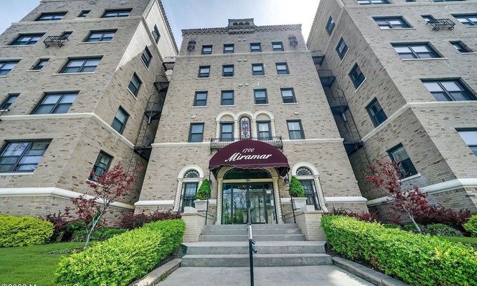 Asbury Park Condominio | NEW IN 2024! Renovated 2 Bedroom Condo with Beach View — Read Description!