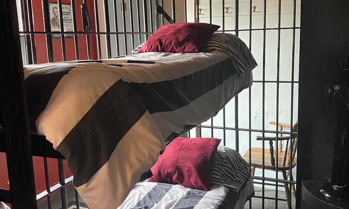 Wykoff Casa | Wykoff Historical Jail Haus with original jail cell bunks. It’s an adventure!