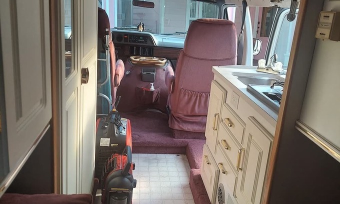 Mountlake Terrace Casa | Charming Retro RV Getaway