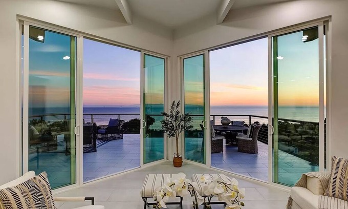 Summerland Casa | Discover the Charm of Golden Gate Avenue