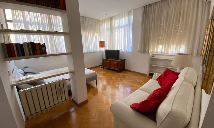 Quartiere XV Della Vittoria Apartamento | Apartment 'Casetta In Centro' with Balcony, Wi-Fi and Air Conditioning
