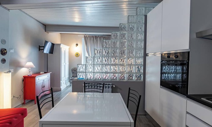 Piazza Apartamento | Homerez - Studio, city center, view