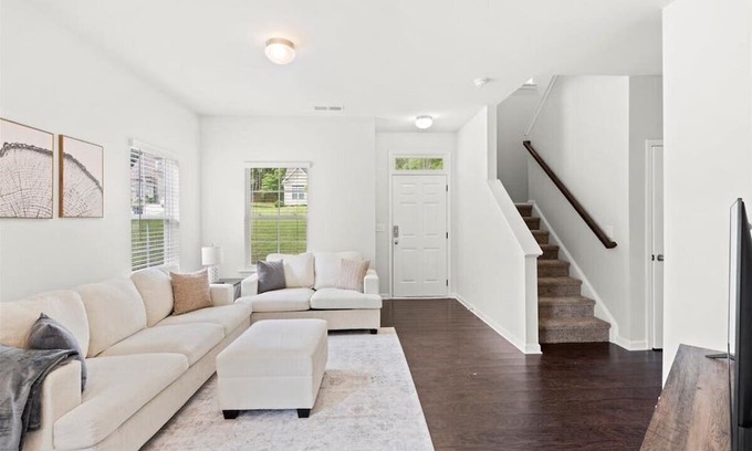 South Salisbury Casa | Pet Friendly 4 Bedroom in Salisbury!