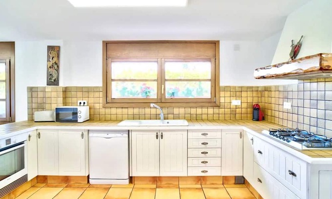 Sant Andreu de Llavaneres Villa | Homerez - Big villa 1 km away from the beach for 16 ppl. with swimming-pool