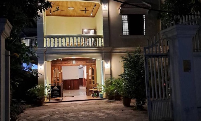 Downtown Siem Reap Casa | Makers Guesthouse Siem Reap - Twin