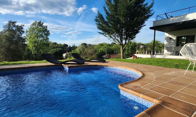 Caldes de Malavella Casa | Villa Caldes de Malavella, 4 bedrooms, 8 persons