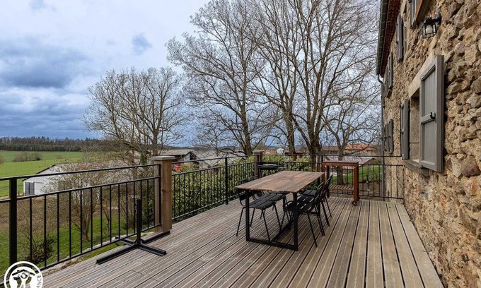 Chameane Casa | Gîte du Renard - LE VERNET-CHAMEANE